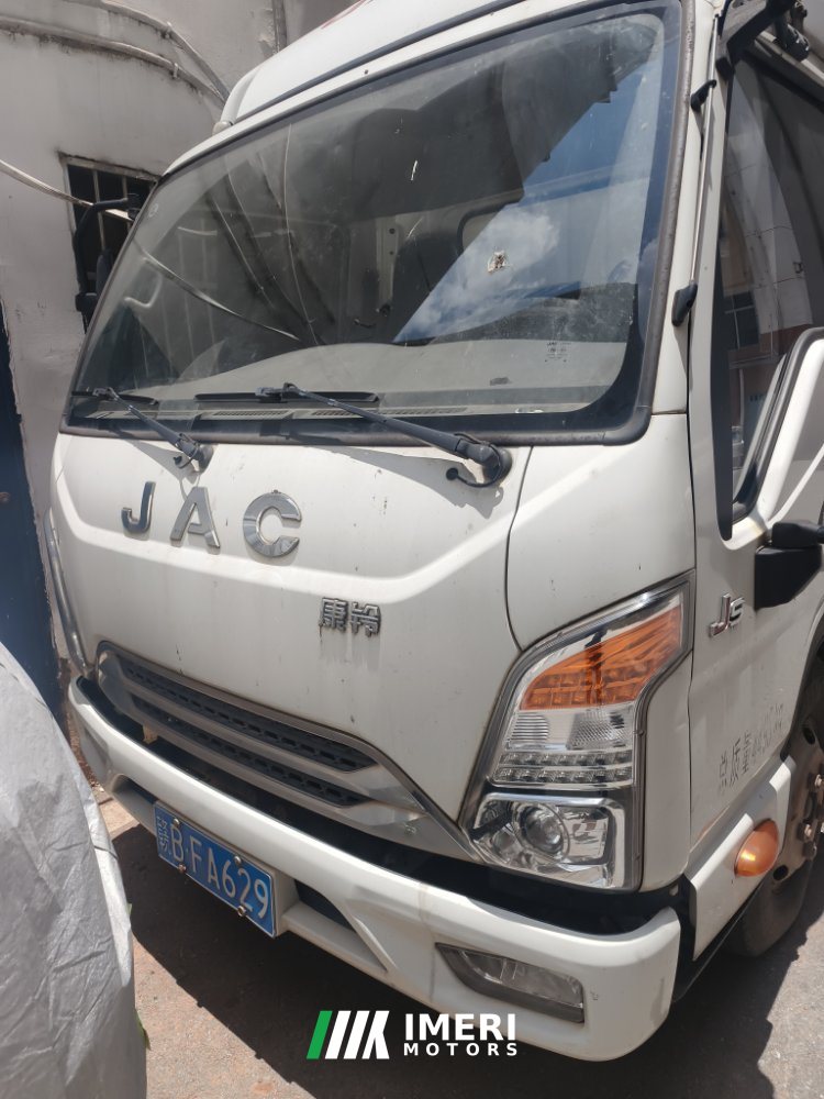 2021 JAC J5 116 hp 4X2 4.15 m