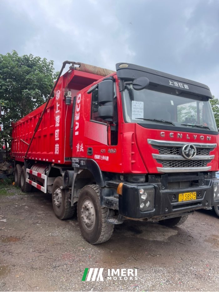 2021 SAIC Hongyan Genlyon 450 hp 8X4 8.3 m