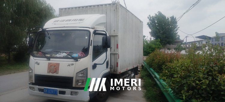Shacman X9 143 hp 4X2 4.15 m - грузовик из Китая