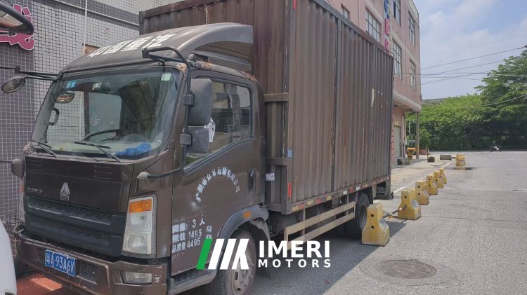 2018 SINOTRUK HOWO Light Duty Truck Royal Faction 110 hp 4X2 4.15 m
