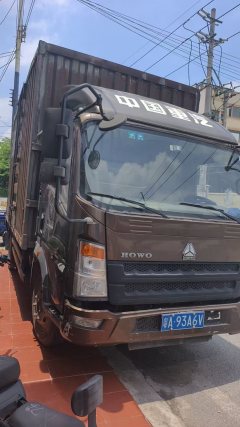 SINOTRUK HOWO Light Duty Truck Royal Faction 110 hp 4X2 4.15 m - фото 3