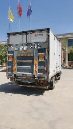 SINOTRUK HOWO Light Duty Truck Hanjiang 180 hp 4X2 4.15 m - фото 2