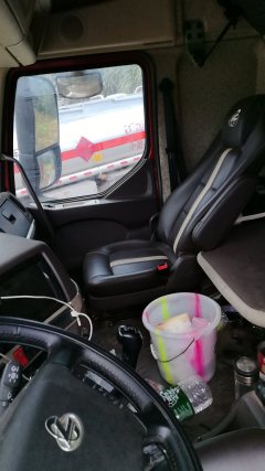 Dongfeng Liuzhou Chenglong H5 270 hp 4X2 6.8 m - фото 4