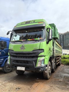 Dongfeng Liuzhou Chenglong H7 460 hp 8X4 8.2 m - фото 1
