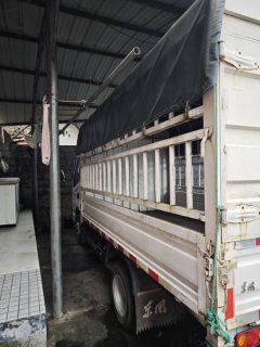 Dongfeng W17 102 hp 4X2 3.3 m - фото 2