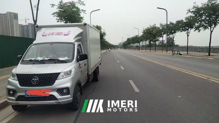 Foton Xiangling V3 144 hp 4X2 3.7 m - грузовик из Китая