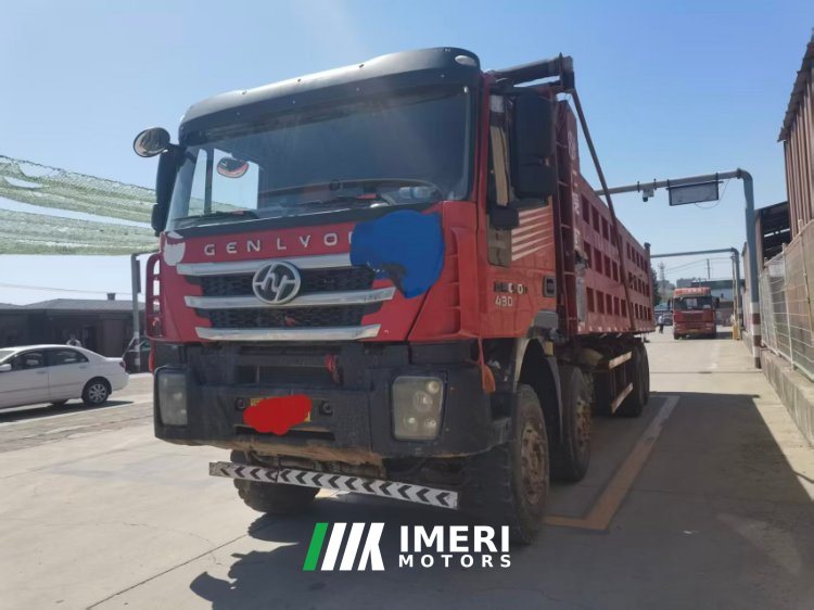 2019 SAIC Hongyan Genlyon 430 hp 8X4 8 m