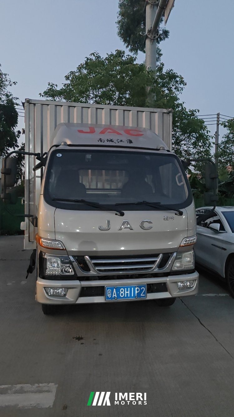 JAC Junling S9 129 hp 4X2 4.18 m - грузовик из Китая