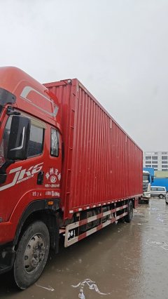 FAW Jiefang JK6 290 hp 4X2 6.8 m - фото 3