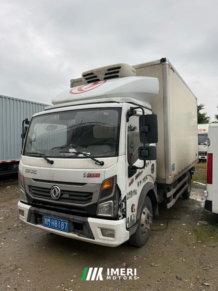 Dongfeng Captain Nebula K6 4X2 42 m - грузовик из Китая