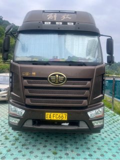 FAW Jiefang J6L 260 hp 4X2 6.8 m - фото 1