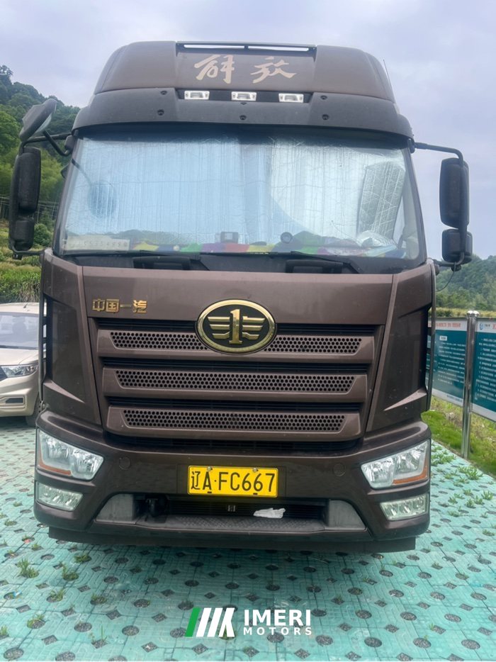 2022 FAW Jiefang J6L 260 hp 4X2 6.8 m