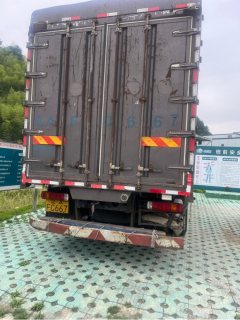 FAW Jiefang J6L 260 hp 6X2 6.8 m - фото 6