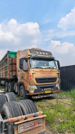 Sinotruk HOWO T7H 540 hp 6X4 - фото 1