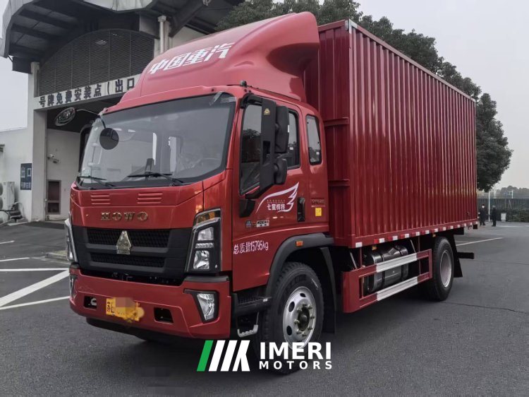 SINOTRUK HOWO Light Duty Truck Royal Faction 190 hp 4X2 5.75 m - грузовик из Китая