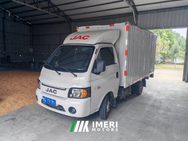 JAC X5 120 hp 4X2 3.5 m - грузовик из Китая