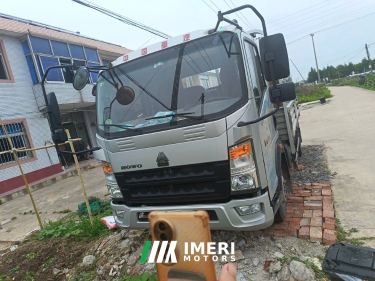 SINOTRUK HOWO Light Duty Truck Hanjiang M 140 hp 4X2 4.15 m - грузовик из Китая