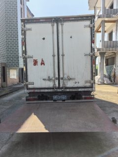 FAW Jiefang Tiggo V 130 hp 4X2 4.2 m - фото 8