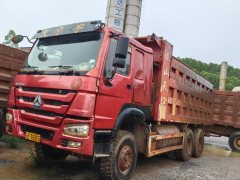 Sinotruk HOWO A7 380 hp 6X4 5.6 m - фото 1