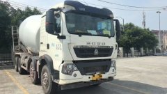 Sinotruk HOWO chassis 340 hp 8X4 - фото 3