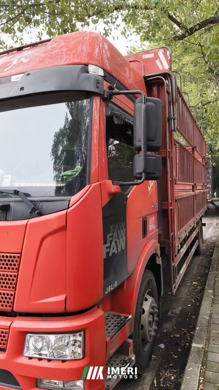 2023 FAW Jiefang J6L 220 hp 4X2 6.75 m