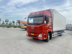 FAW Jiefang J6L 300 hp - фото 1