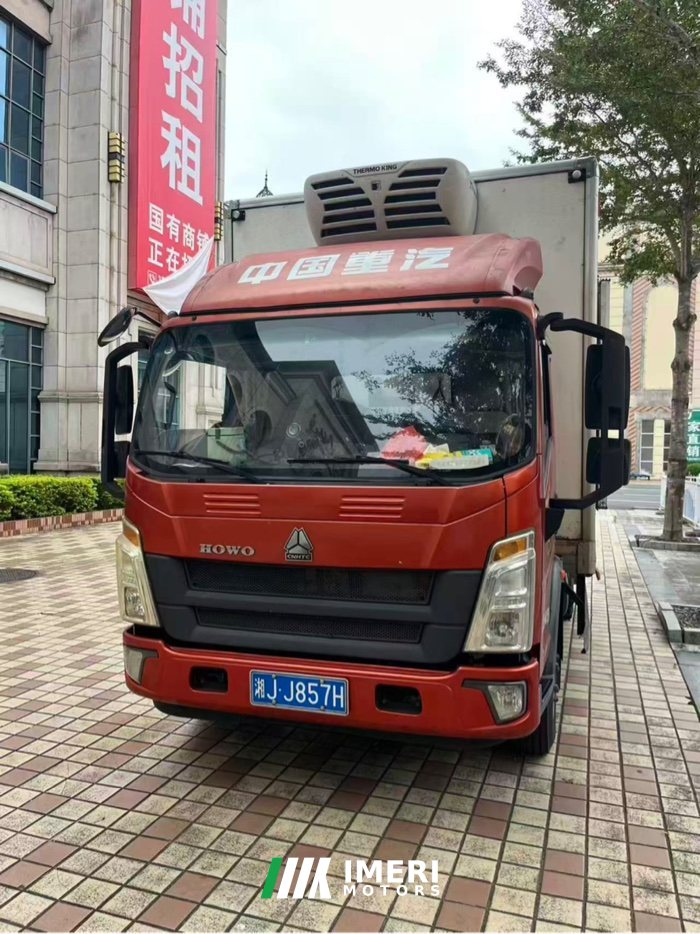 SINOTRUK HOWO Light Duty Truck Hanjiang 156 hp 4X2 4.2 m - грузовик из Китая