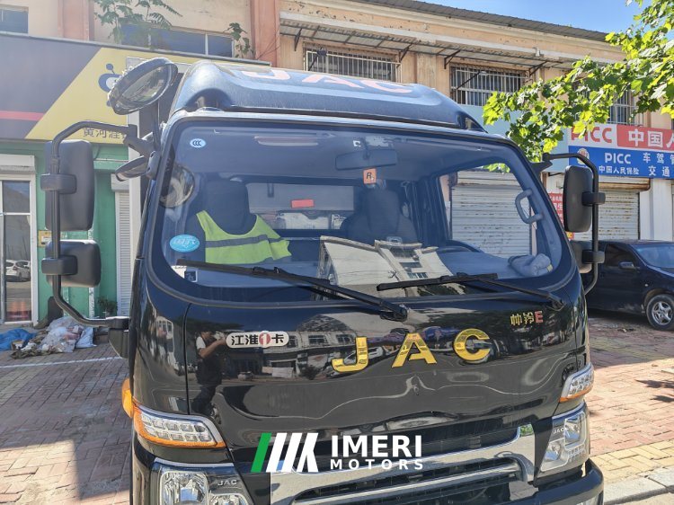 JAC Shuailing Handsome bell E middle body 160 hp 4X2 4.15 m - грузовик из Китая