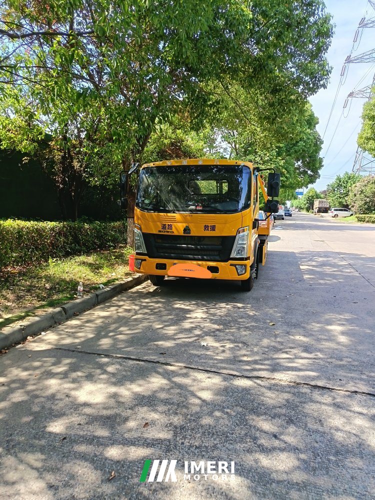 SINOTRUK HOWO Light Duty Truck Hanjiang 150 hp 4X2 5.8 m - грузовик из Китая