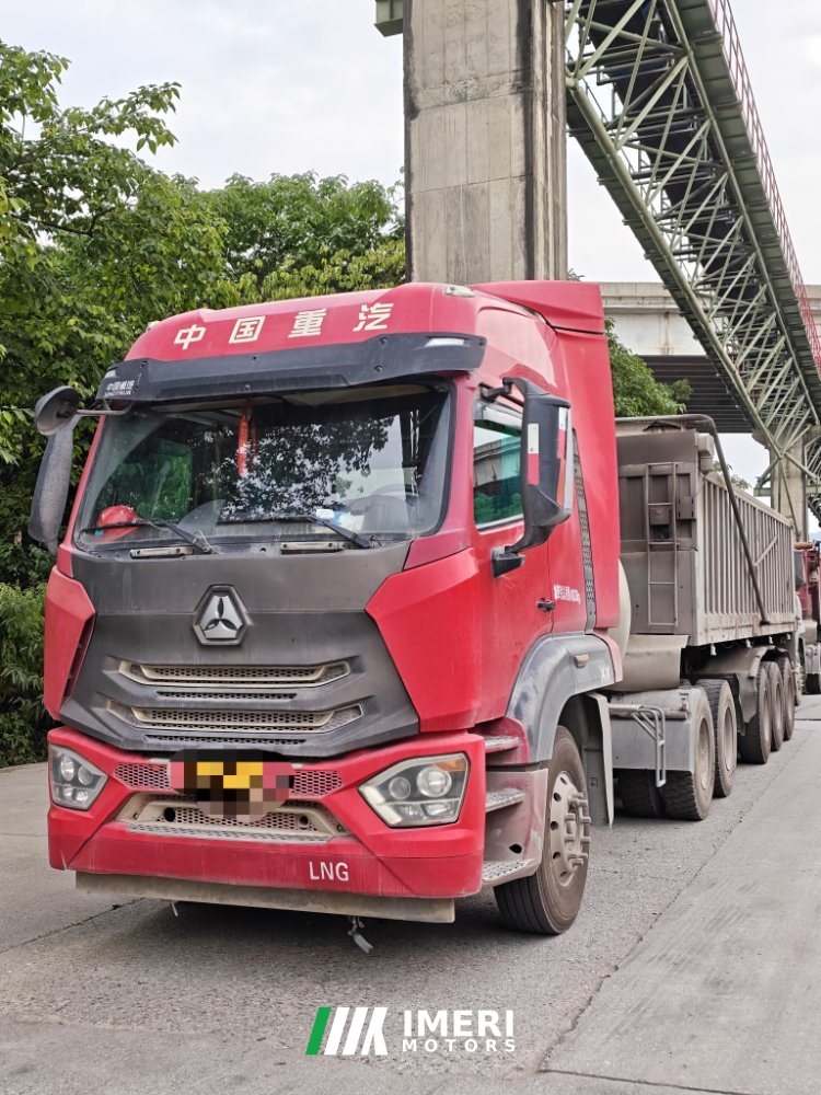 2020 Sinotruk 440 hp 6X4
