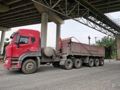Sinotruk 440 hp 6X4 - фото 2