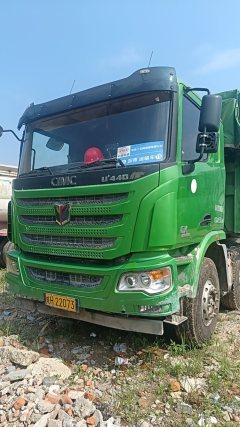 United Trucks U 390 hp 8X4 7.6 m - фото 1