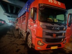JAC Gallop Gelfa A5 290 hp 4X2 6.8 m - фото 2