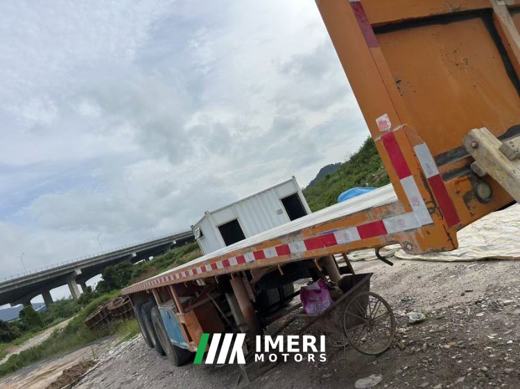 10500.00 m x2550 m flatbed semi-trailer - грузовик из Китая