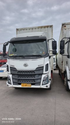 Dongfeng Liuzhou Chenglong M3 200 hp 4X2 8.3 m - фото 2