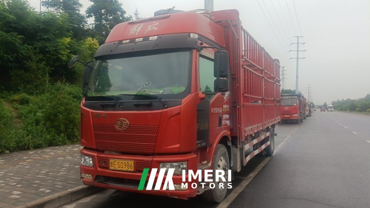 2019 FAW Jiefang J6L 240 hp 4X2 6.75 m
