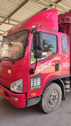 FAW Jiefang J6V 350 hp 6X2 7.7 m - фото 1