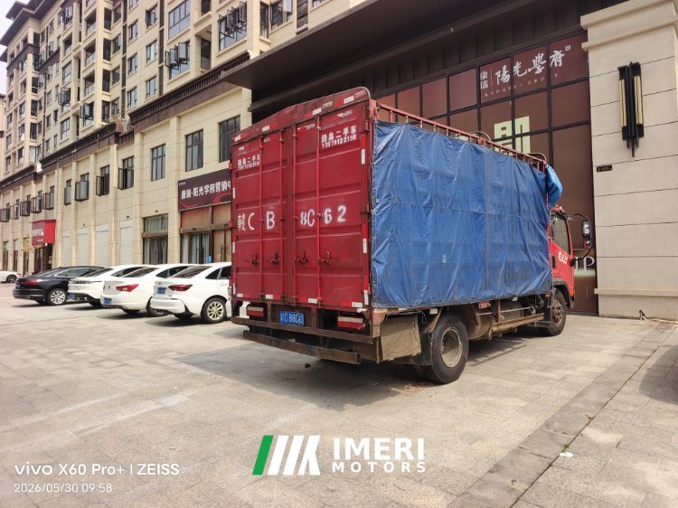 2021 FAW Jiefang J6L 320 hp 6X2