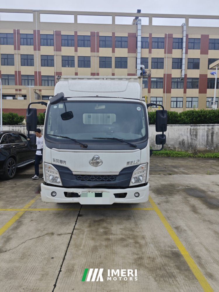 Dongfeng Liuzhou Chenglong L2 4.17 m - грузовик из Китая
