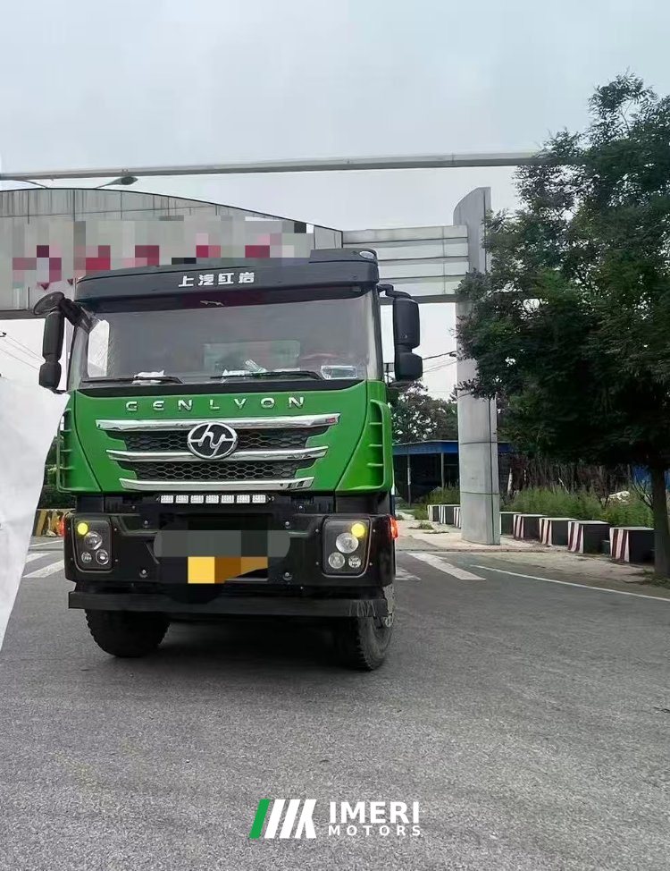 SAIC Hongyan Genlyon 450 hp 8X4 8 m - грузовик из Китая
