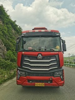 Sinotruk HOWO Max 480 hp 6X4 - фото 1
