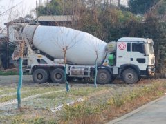 Sinotruk HOWO chassis 340 hp 8X4 - фото 2