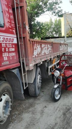 Shacman Delong L3000 300 hp 6X2 7.9 m - фото 5