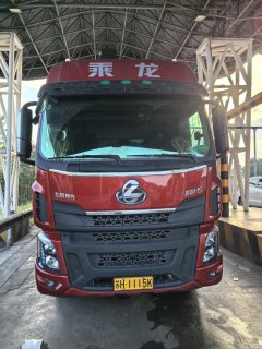 Dongfeng Liuzhou Chenglong H5 270 hp 4X2 6.8 m - фото 1