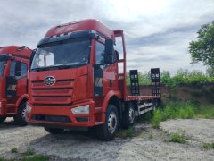 FAW Jiefang J6L 320 hp 6X2 9.6 m - фото 1