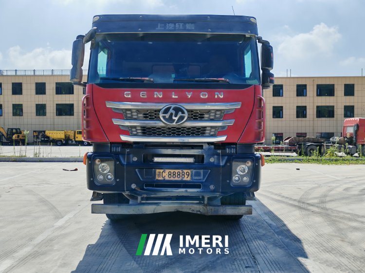 SAIC Hongyan Genlyon 430 hp 8X4 8.2 m - грузовик из Китая