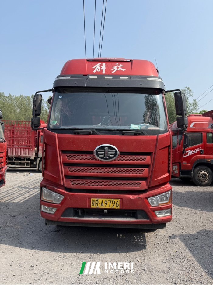 2024 FAW Jiefang J6L 240 hp 4X2 6.75 m