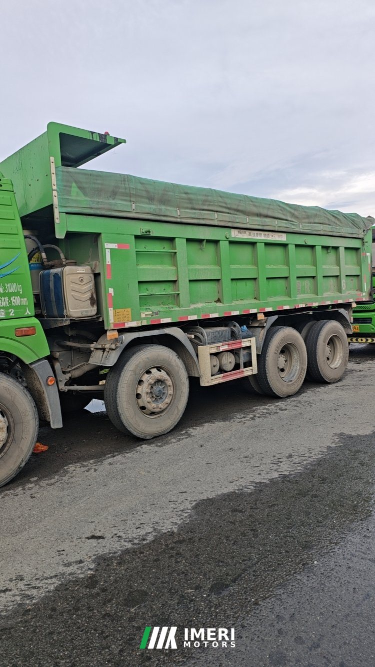 2022 FAW Jiefang J6L 320 hp 8X4 6 m