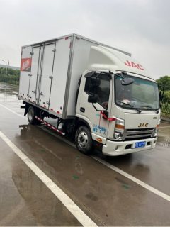 JAC Shuailing Q6 131 hp 4X2 4.12 m - фото 1