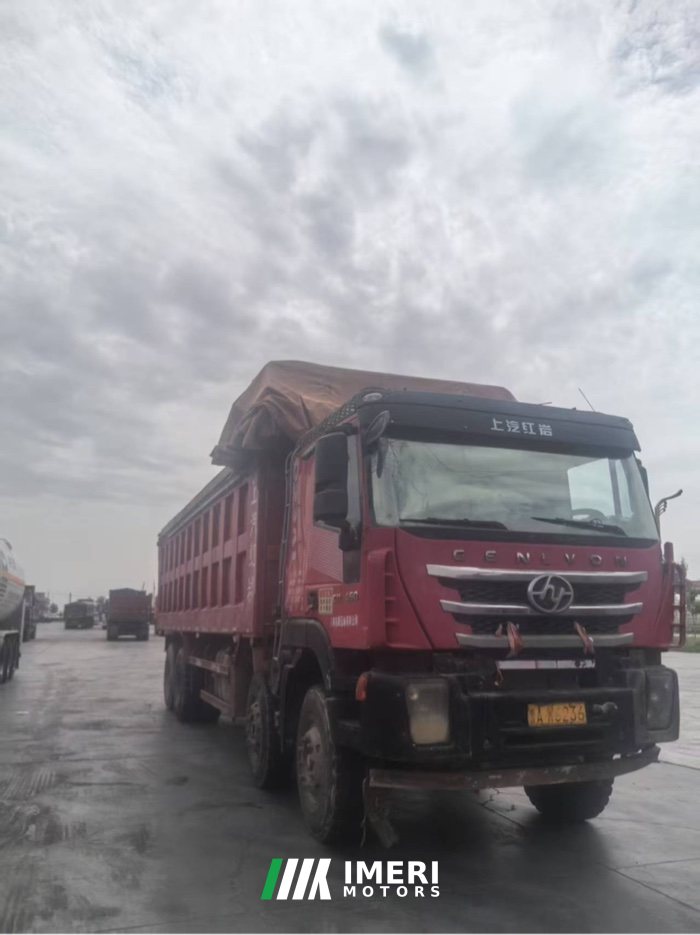 2019 SAIC Hongyan Genlyon 450 hp 8X4 8.6 m